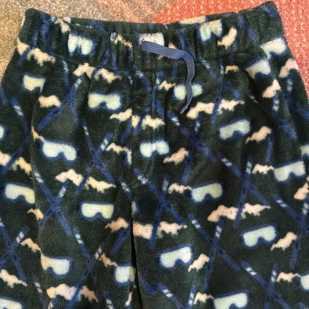 Vineyard vines fleece bottoms ski design (8-10)